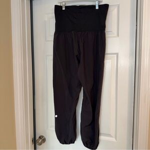 LULULEMON Lightweight Foldover-Waist Jogger size 6